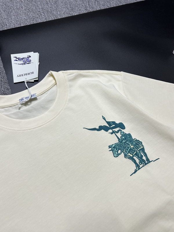 ブランドTシャツ背面デザイン
